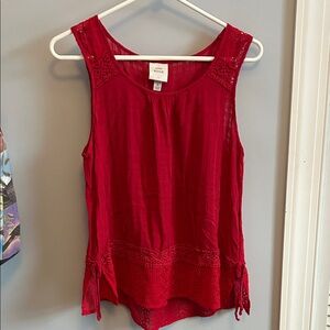 Knox Rose tank, medium, red, great condition, cute accents, rayon/polyester